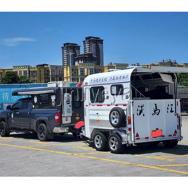 开封两马位马车